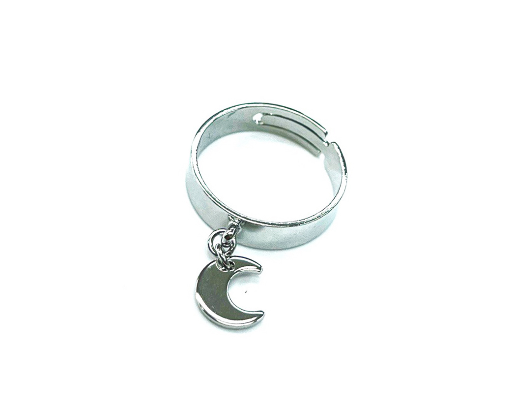 Кольцо с подвеской луной цвет серебро